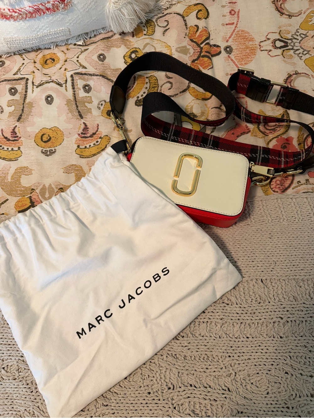 Marc Jacobs White and Red Crossbody Camera Bag with Plaid Strap - Picture 4 of 5